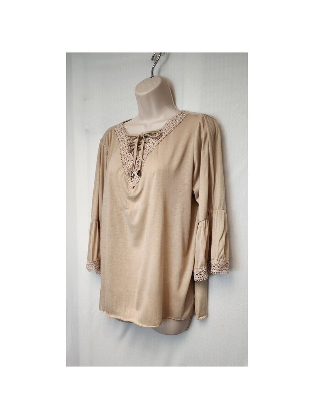 New York Laundry Loose Fit Blouse 3/4 Bell Sleeve Lace Accent Sz M Color Beige - Picture 3 of 6